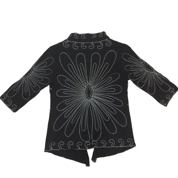 Once Again | Embroidered Open Top - Picture 2 of 5